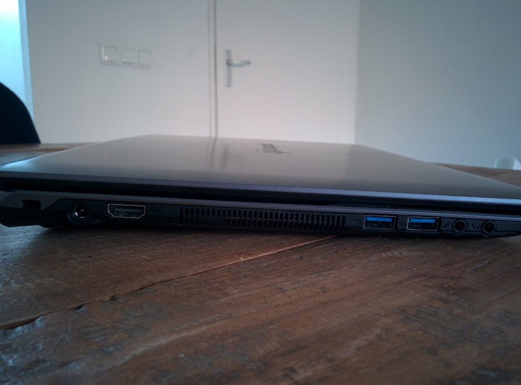 Picture showing the left hand side ports on the System 76 Lemur laptop